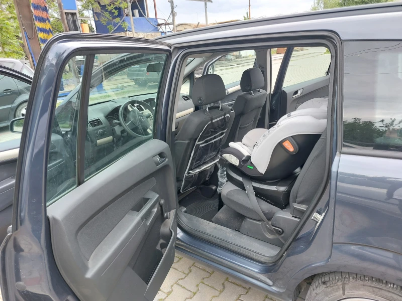 Opel Zafira 1.9 CDTI, снимка 9 - Автомобили и джипове - 52220126