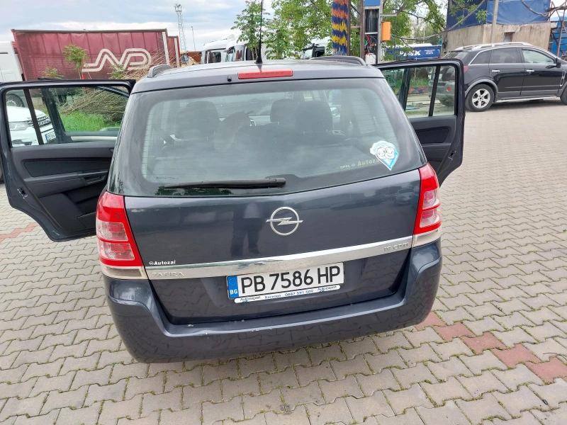 Opel Zafira 1.9 CDTI, снимка 5 - Автомобили и джипове - 52220126