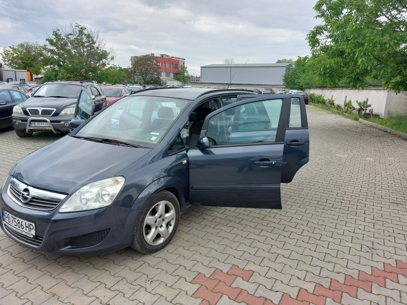 Opel Zafira 1.9 CDTI, снимка 3 - Автомобили и джипове - 52220126