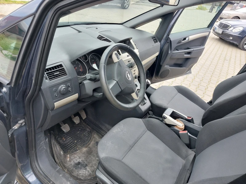 Opel Zafira 1.9 CDTI, снимка 10 - Автомобили и джипове - 52220126