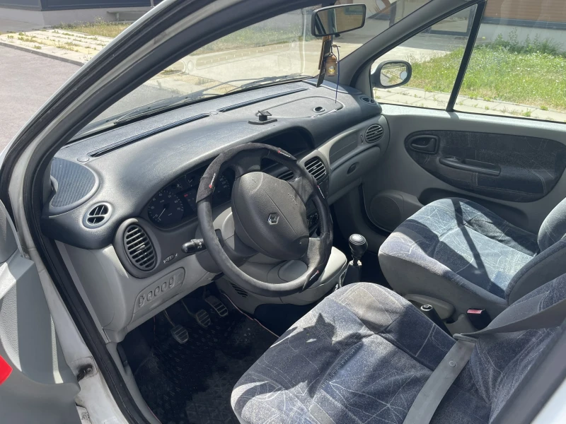 Renault Megane Scenic, снимка 5 - Автомобили и джипове - 51390472