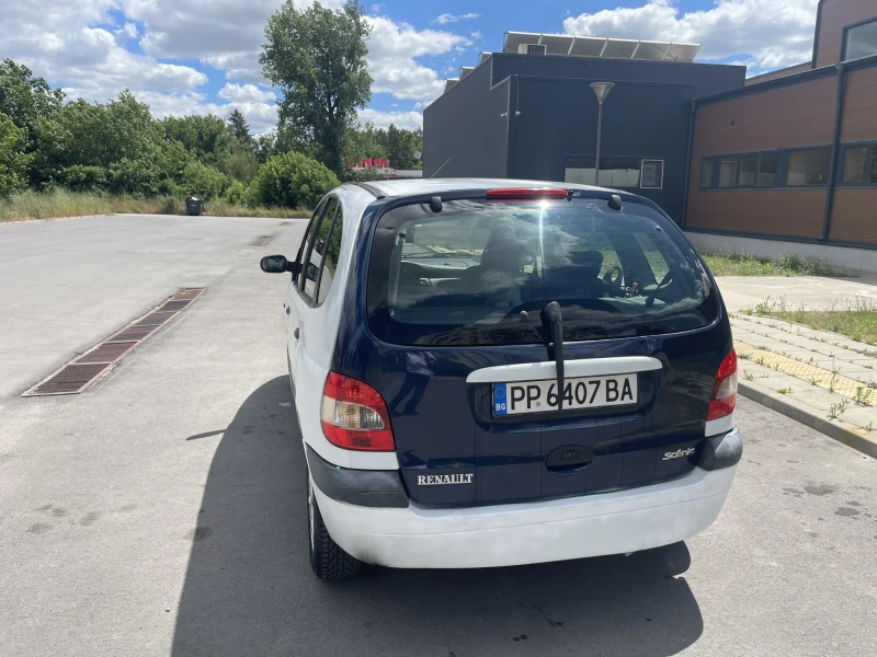 Renault Megane Scenic, снимка 4 - Автомобили и джипове - 51390472