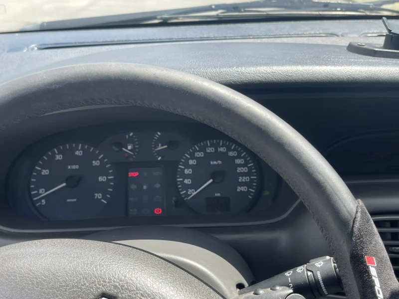 Renault Megane Scenic, снимка 9 - Автомобили и джипове - 51390472