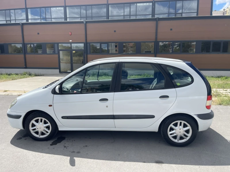 Renault Megane Scenic, снимка 2 - Автомобили и джипове - 51390472