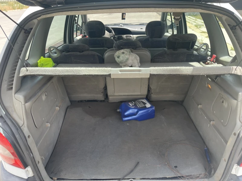 Renault Megane Scenic, снимка 7 - Автомобили и джипове - 51390472
