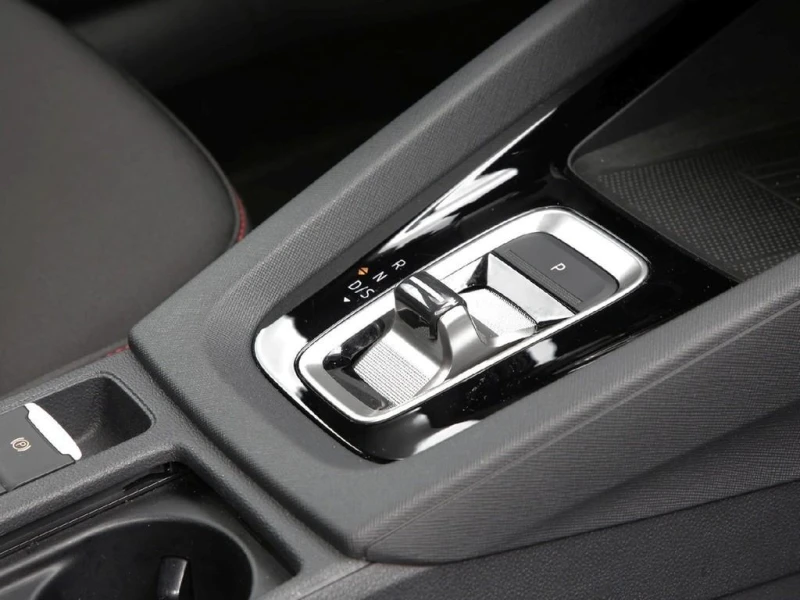 Skoda Octavia 2.0 TSI* RS* DSG* HEAD-UP* DISTR* KEYLESS* CARPLAY, снимка 7 - Автомобили и джипове - 51201498