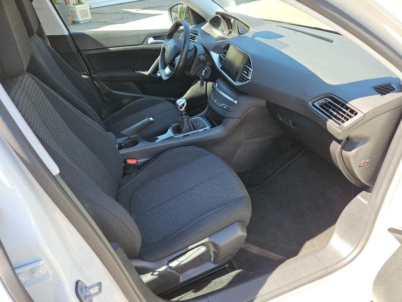 Peugeot 308 1.5BlueHDI/BLACK FRIDAY/ACC/LED/NAVI/БЛУТУТ/EURO 6, снимка 15 - Автомобили и джипове - 51523998