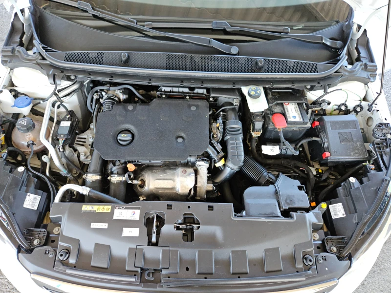 Peugeot 308 1.5BlueHDI/BLACK FRIDAY/ACC/LED/NAVI/БЛУТУТ/EURO 6, снимка 8 - Автомобили и джипове - 51523998