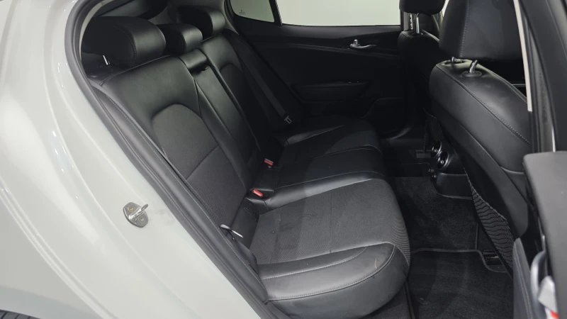Kia Stinger 2.0T 2WD PLATINUM autogeorge.com, снимка 11 - Автомобили и джипове - 52079627