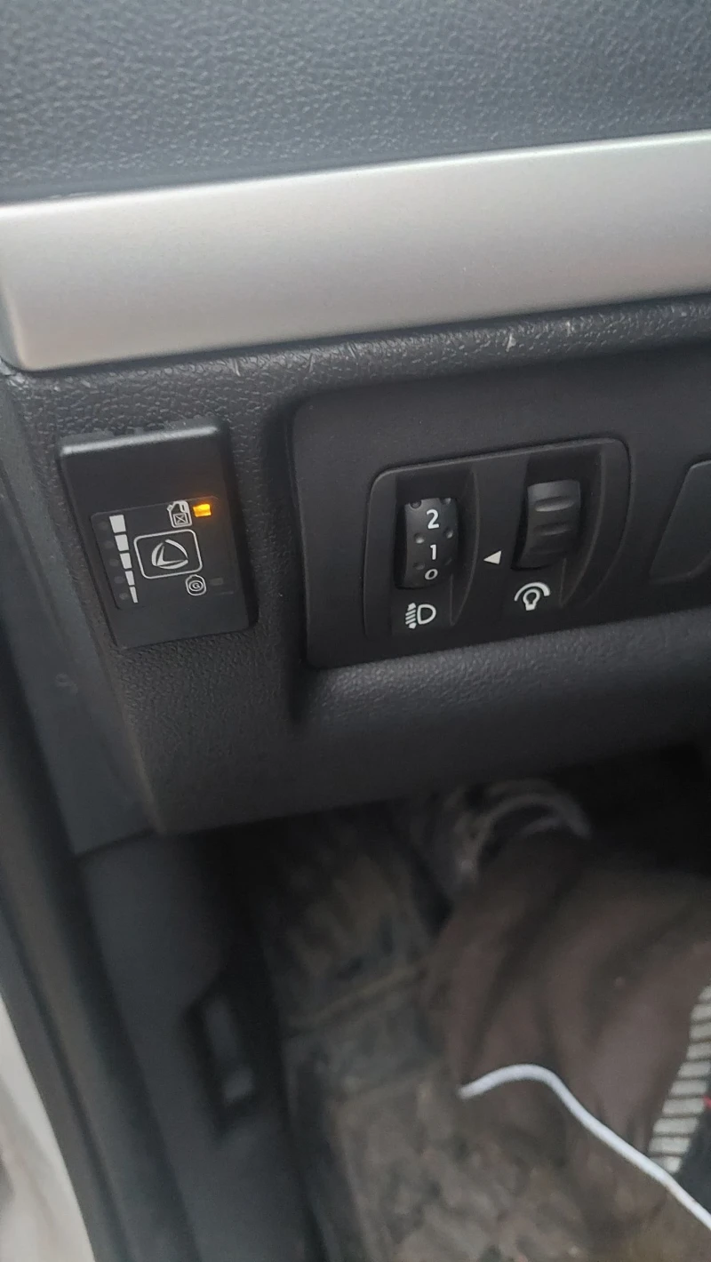 Renault Clio 1.2 Газ/бензин, снимка 10 - Автомобили и джипове - 52323188