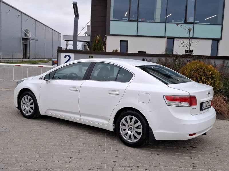 Toyota Avensis 2.0D4D* (126кс)* * FACELIFT* 6-СКОРОСТИ* HOB BHOC*, снимка 13 - Автомобили и джипове - 52698069