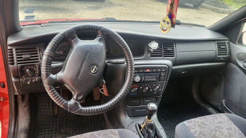 Opel Vectra Газ бензин, снимка 6 - Автомобили и джипове - 53305291