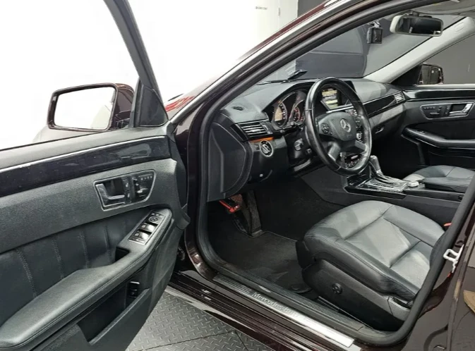 Mercedes-Benz E 220 Avantgarde - изображение 8