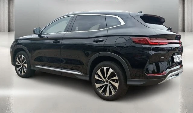 BYD Seal U 1, 5 PHEV DM-i Design 4x4 - изображение 5