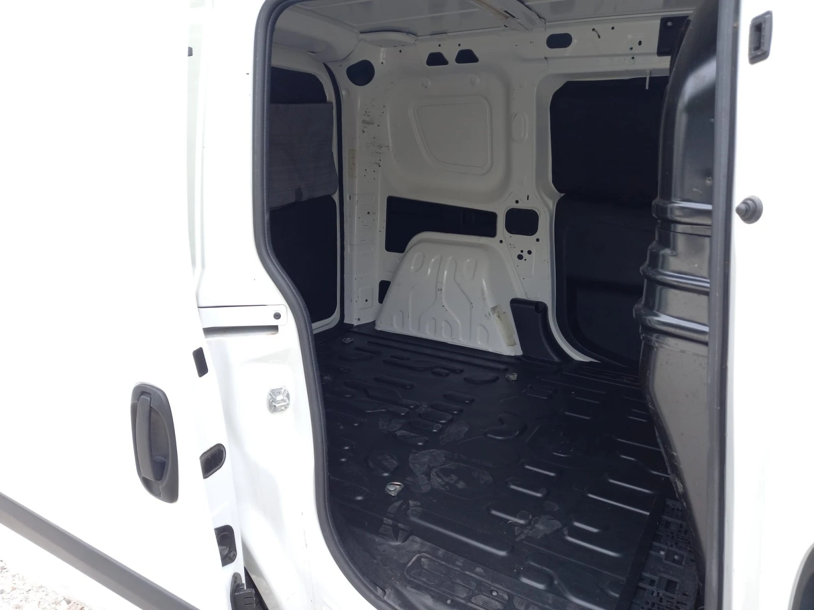Fiat Doblo Метан | Mobile.bg — изображение 13