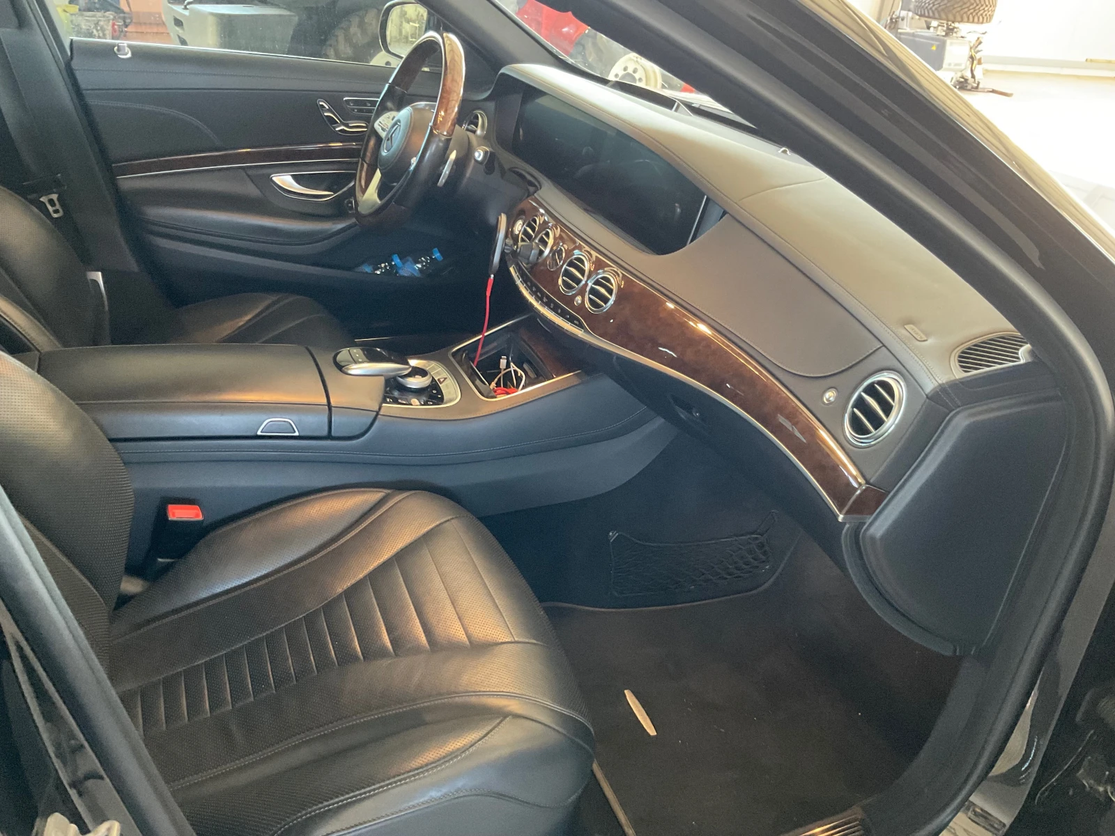 Mercedes-Benz S 560 4x4 3 TV  | Mobile.bg   11