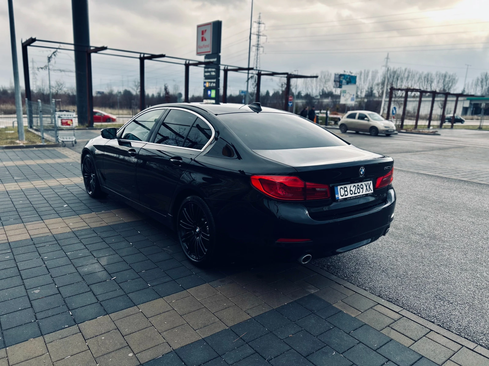 BMW 520  - изображение 8