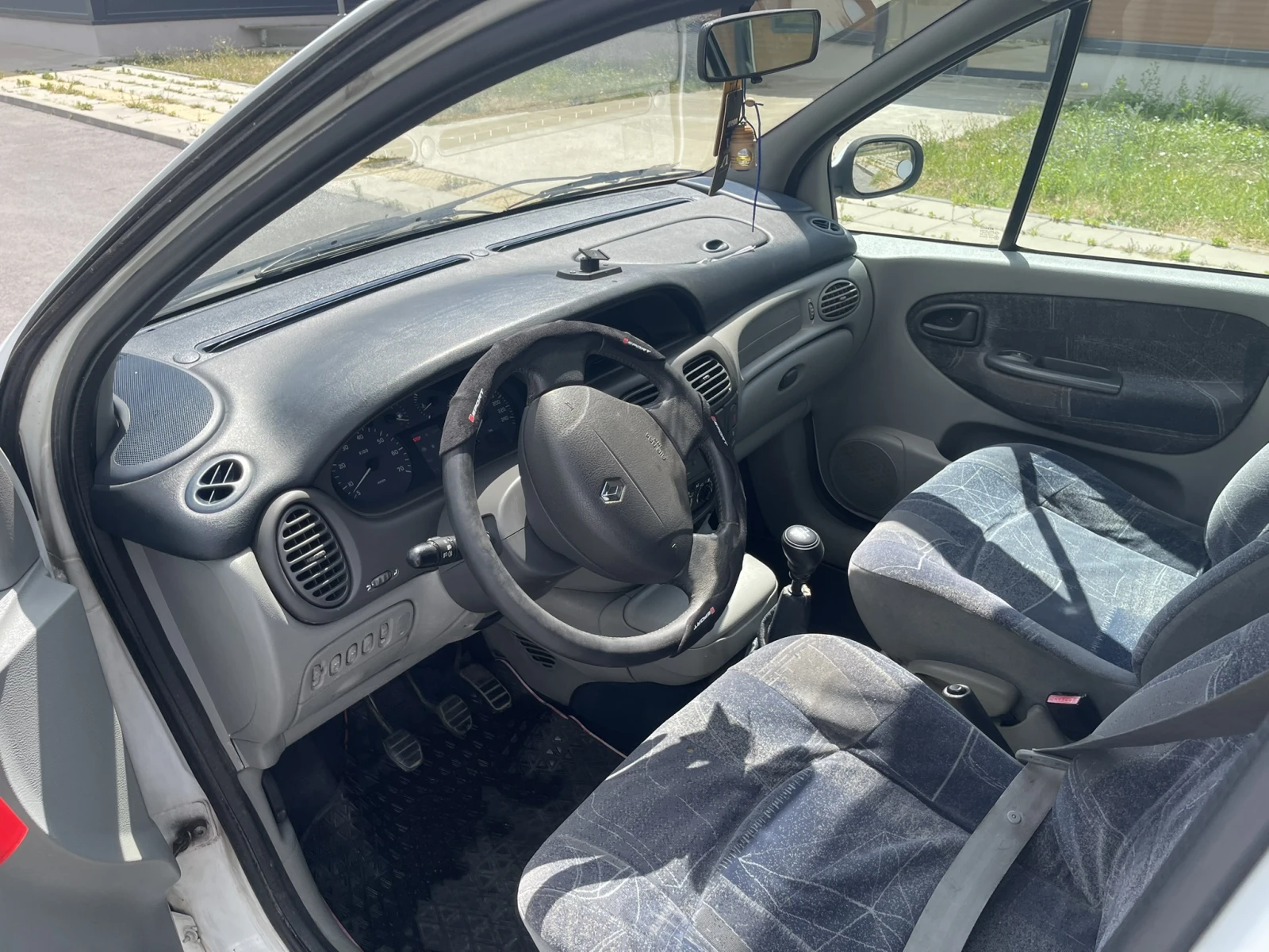 Renault Megane Scenic - изображение 5
