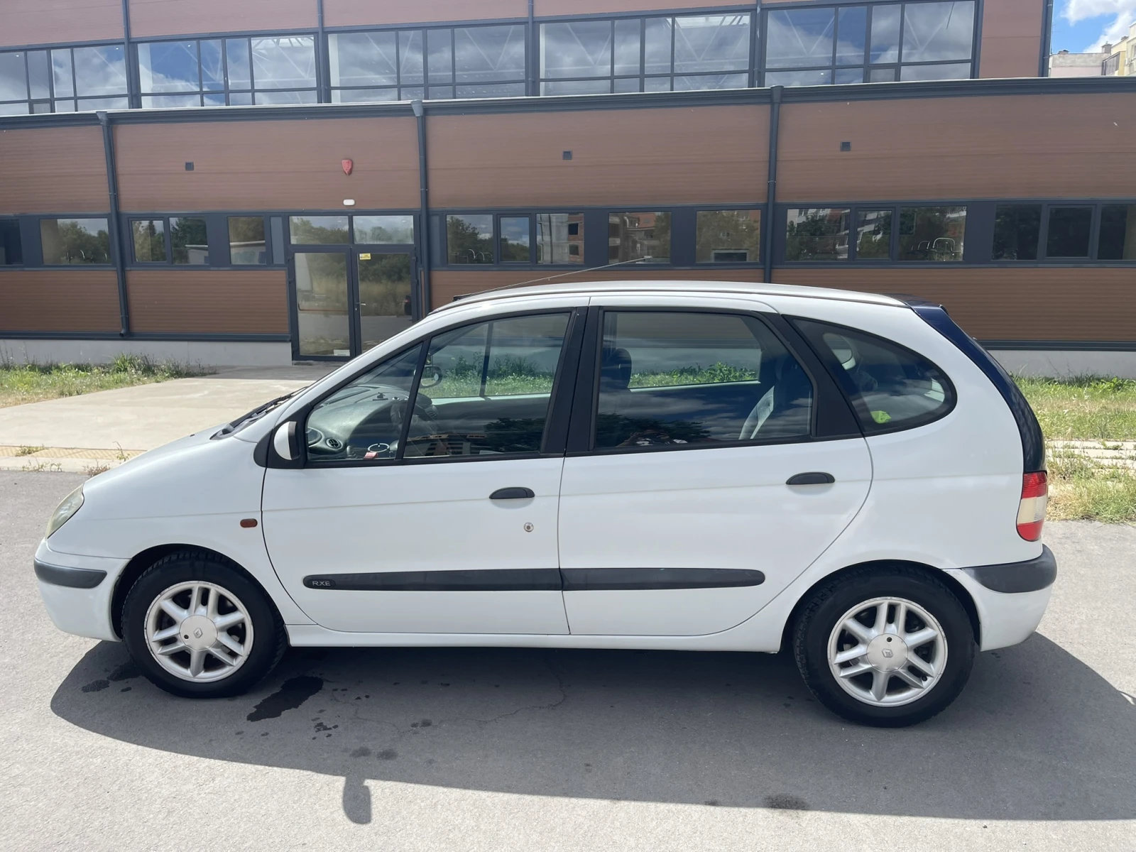 Renault Megane Scenic - изображение 2