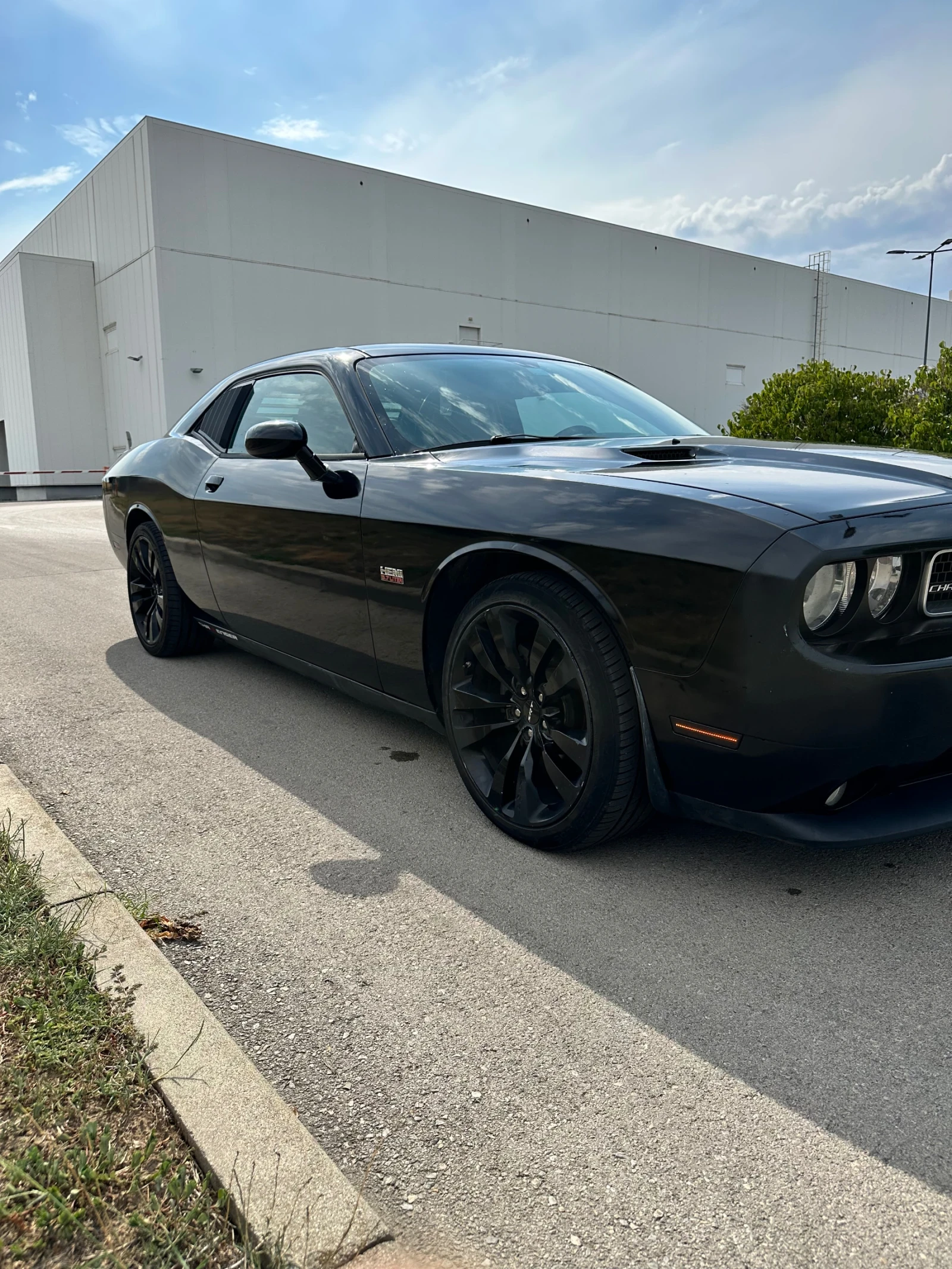 Dodge Challenger 5.7 - изображение 3