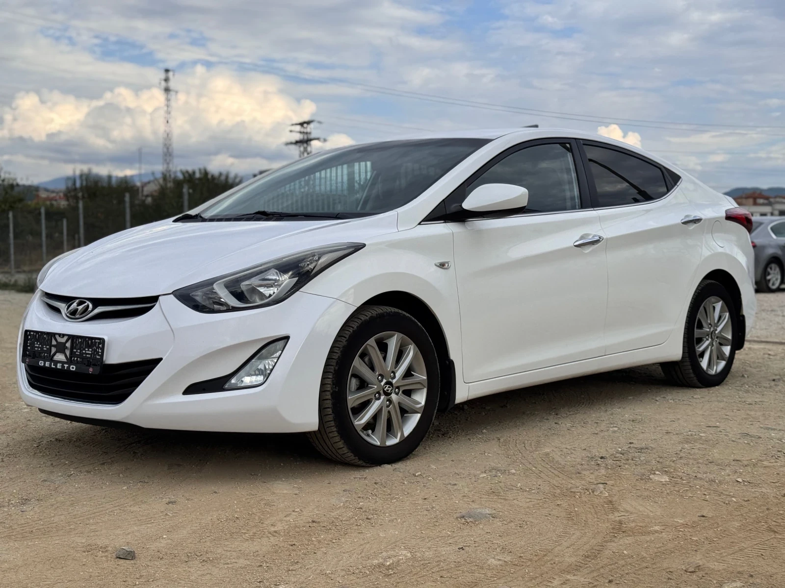 Hyundai Elantra 1.6i топ лизинг - изображение 2