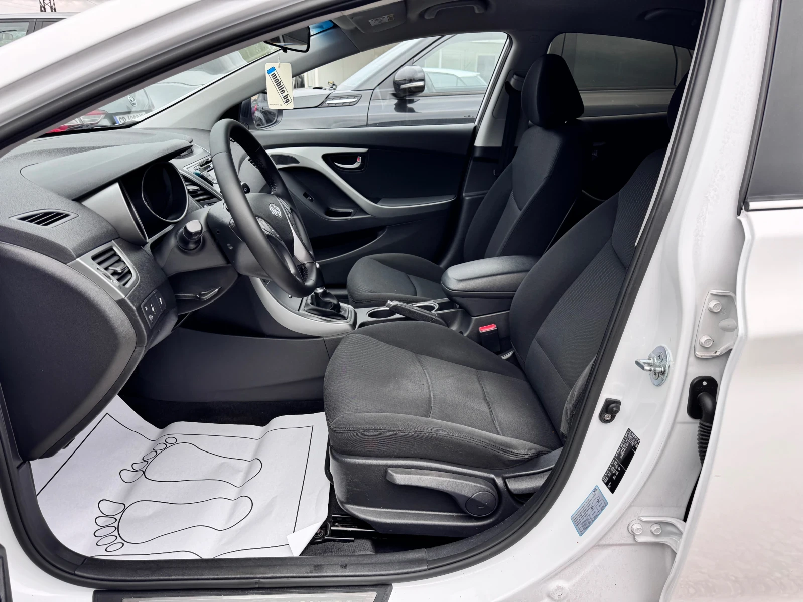 Hyundai Elantra 1.6i топ лизинг - изображение 9