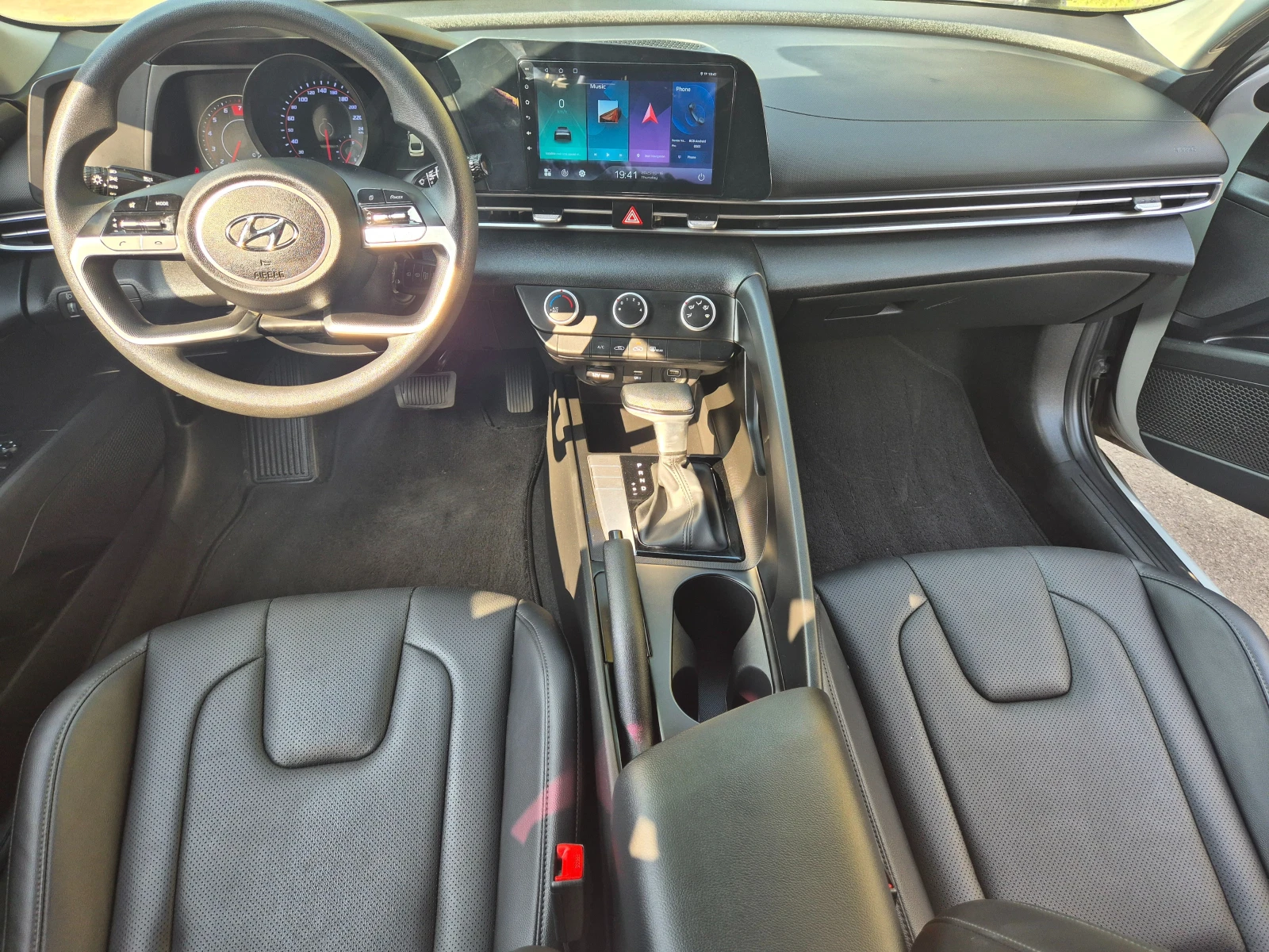 Hyundai Elantra 1.6cm3 LPG - изображение 9