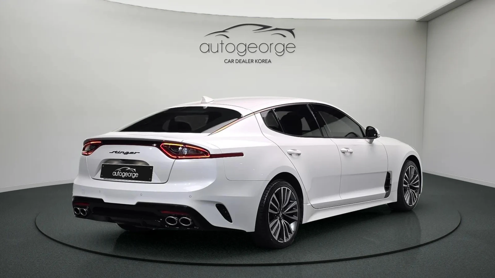 Kia Stinger 2.0T 2WD PLATINUM - изображение 2