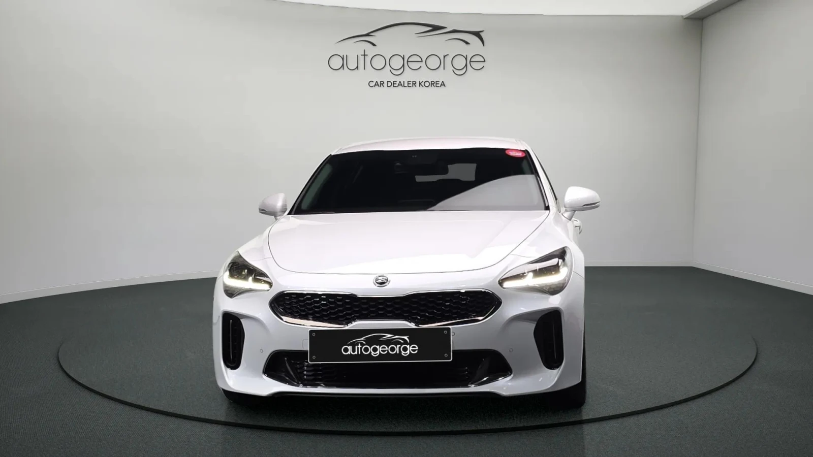 Kia Stinger 2.0T 2WD PLATINUM - изображение 3