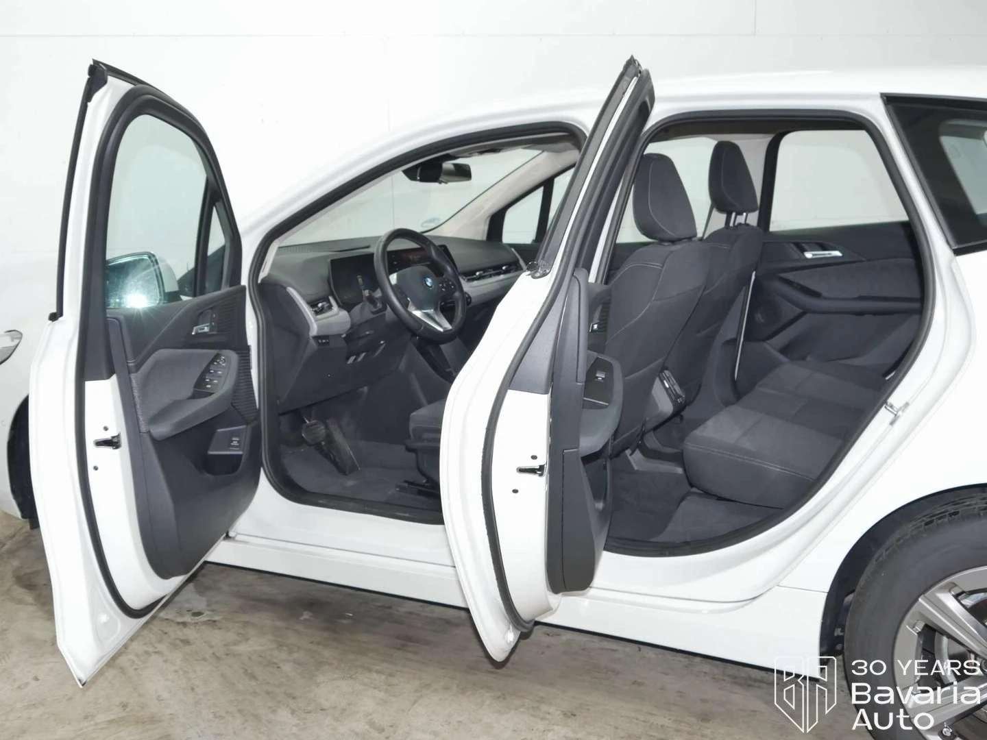 BMW 218 i Active Tourer Steptronic | Mobile.bg   5