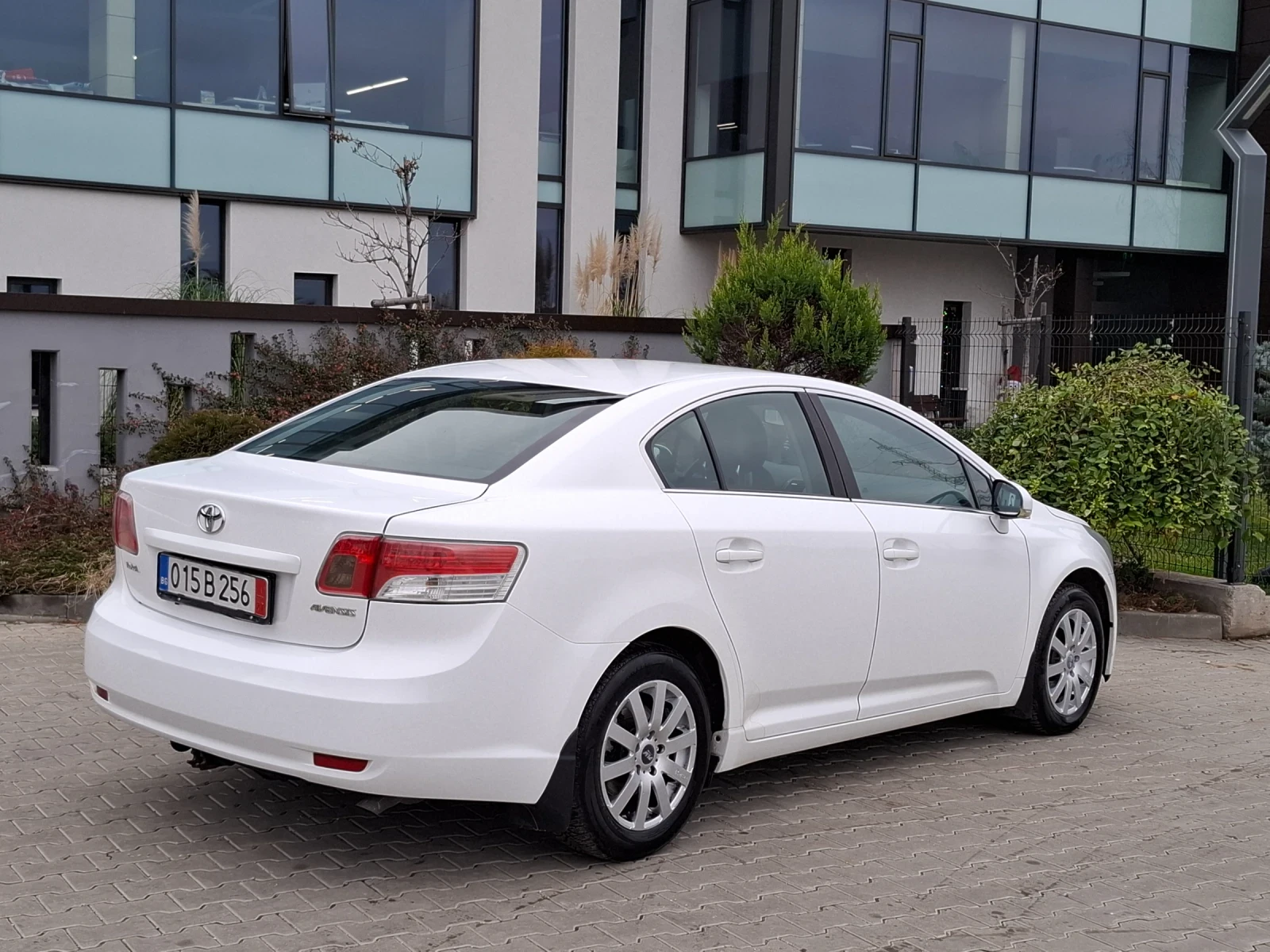 Toyota Avensis 2.0D4D* (126��)* * FACELIFT* 6-��������* HOB BHOC* | Mobile.bg � ����������� 7