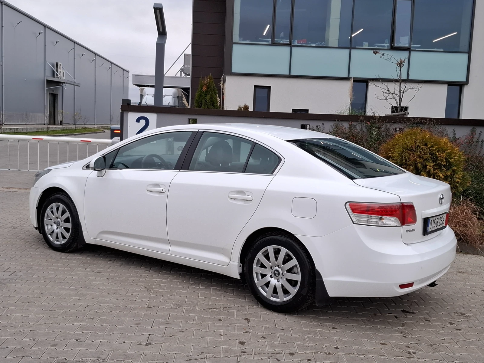 Toyota Avensis 2.0D4D* (126��)* * FACELIFT* 6-��������* HOB BHOC* | Mobile.bg � ����������� 13