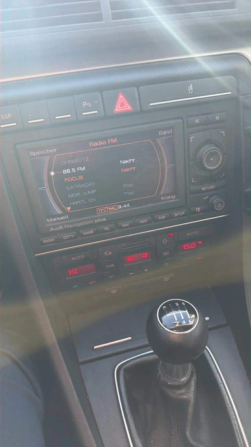 Audi A4 2.0TDI - изображение 8