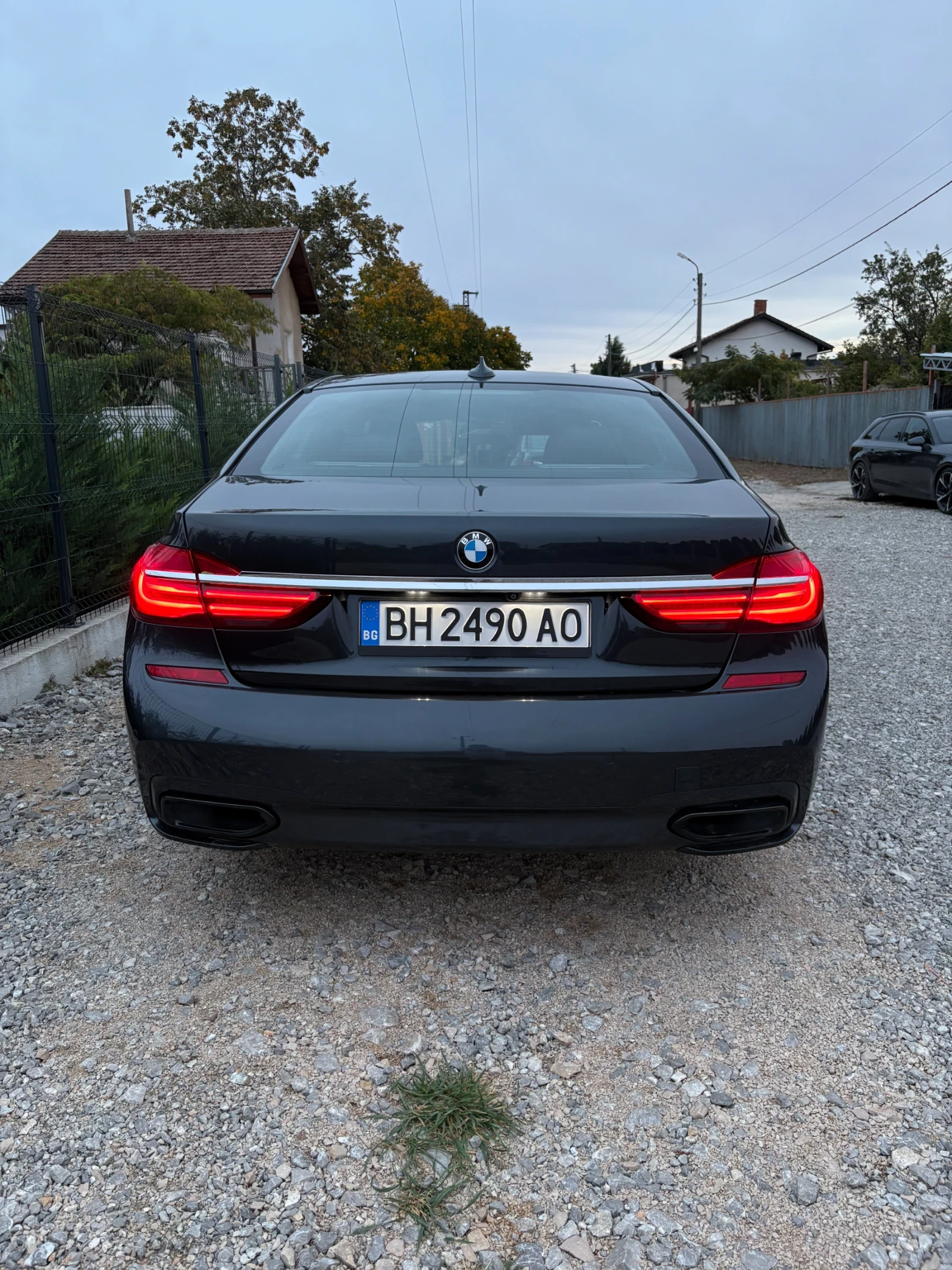 BMW 750 xDrive, MSport, Lase , снимка 2 - Автомобили и джипове - 54351593