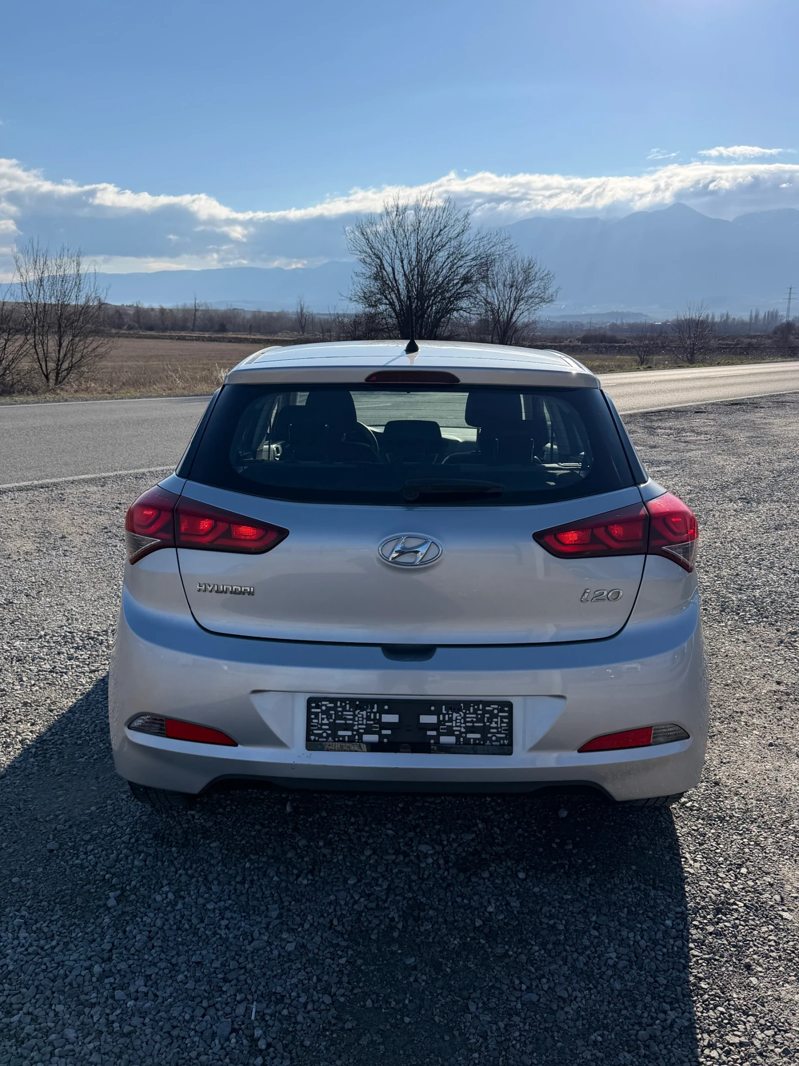 Hyundai I20 1.2i EURO 6 SERVICE BOOK TUV - изображение 6