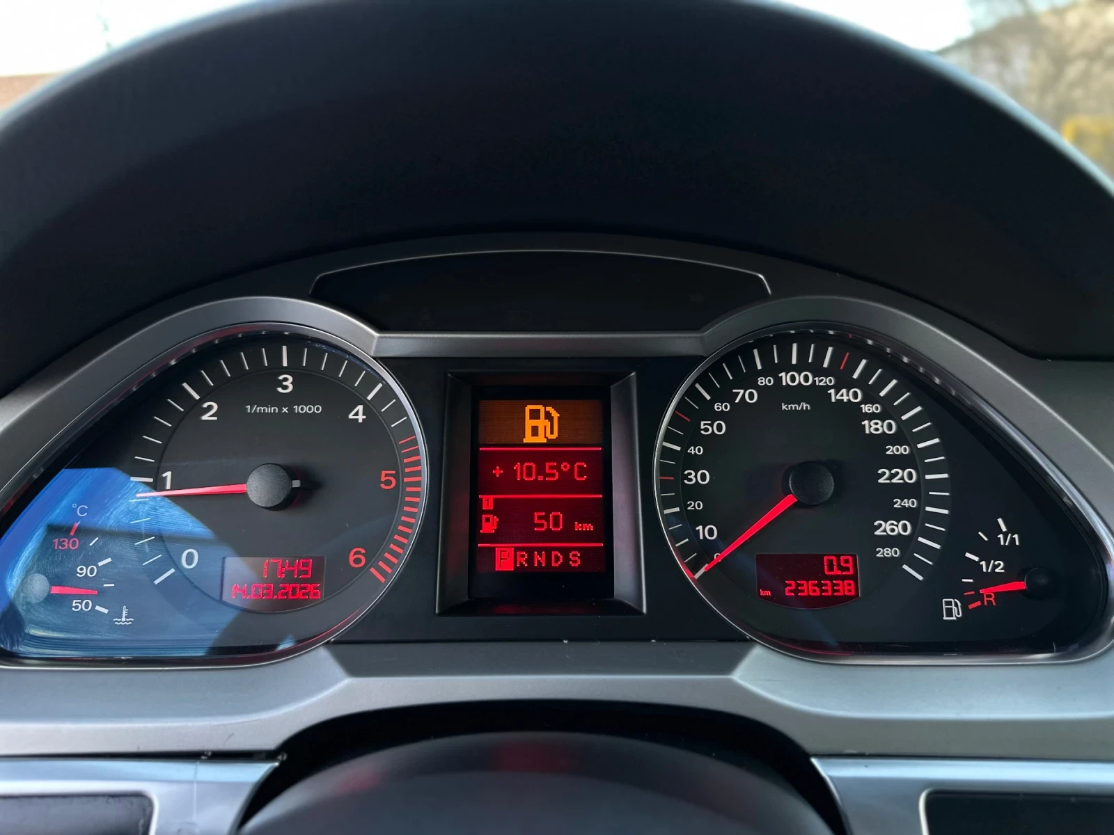 Audi A6 2.7TDI* S-line* Quattro* Кожа* Подгрев* Автоматик*, снимка 14 - Автомобили и джипове - 53839480