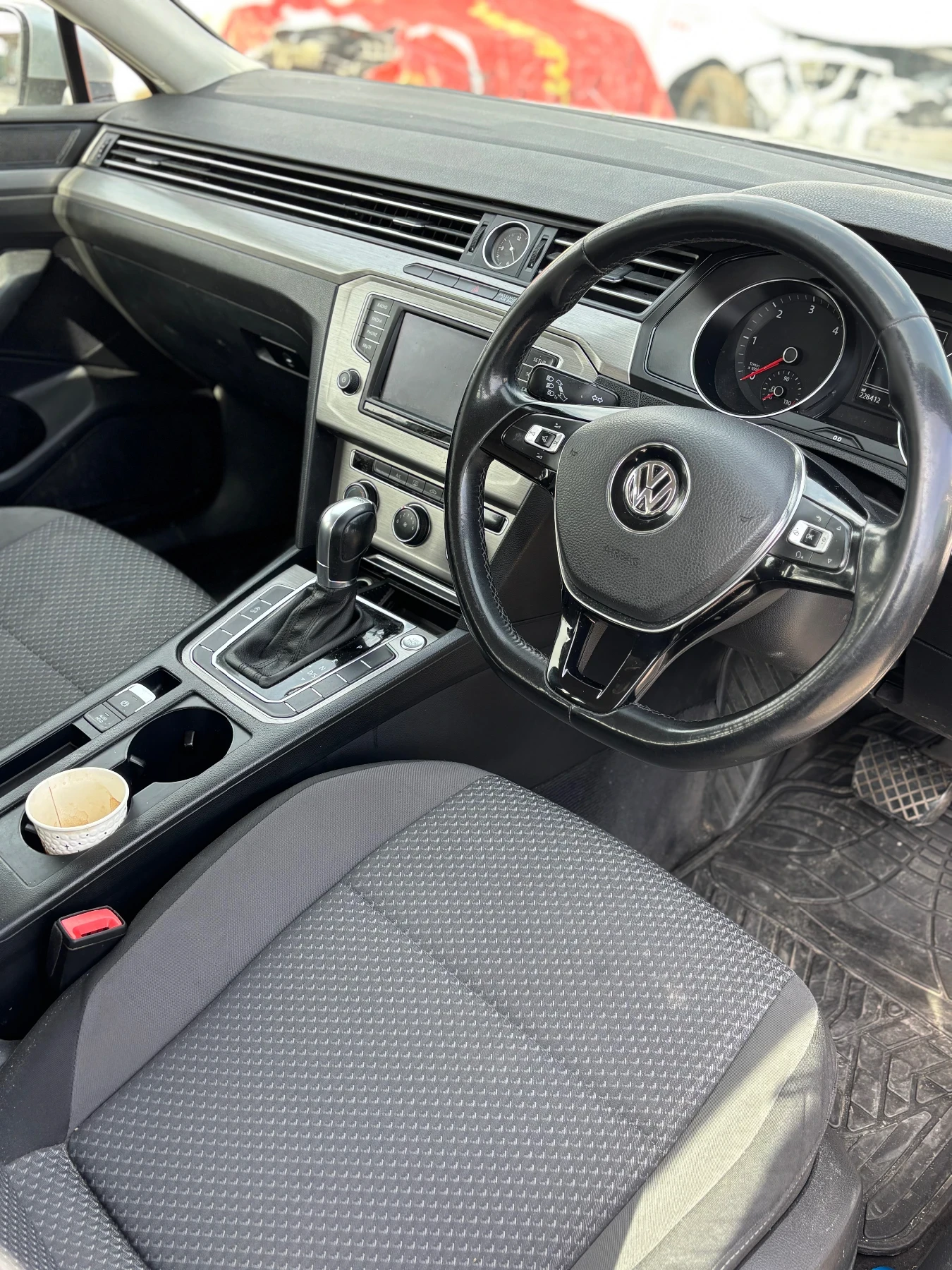 VW Passat B8 2.0 TDI DSG, снимка 5 - Автомобили и джипове - 53981877