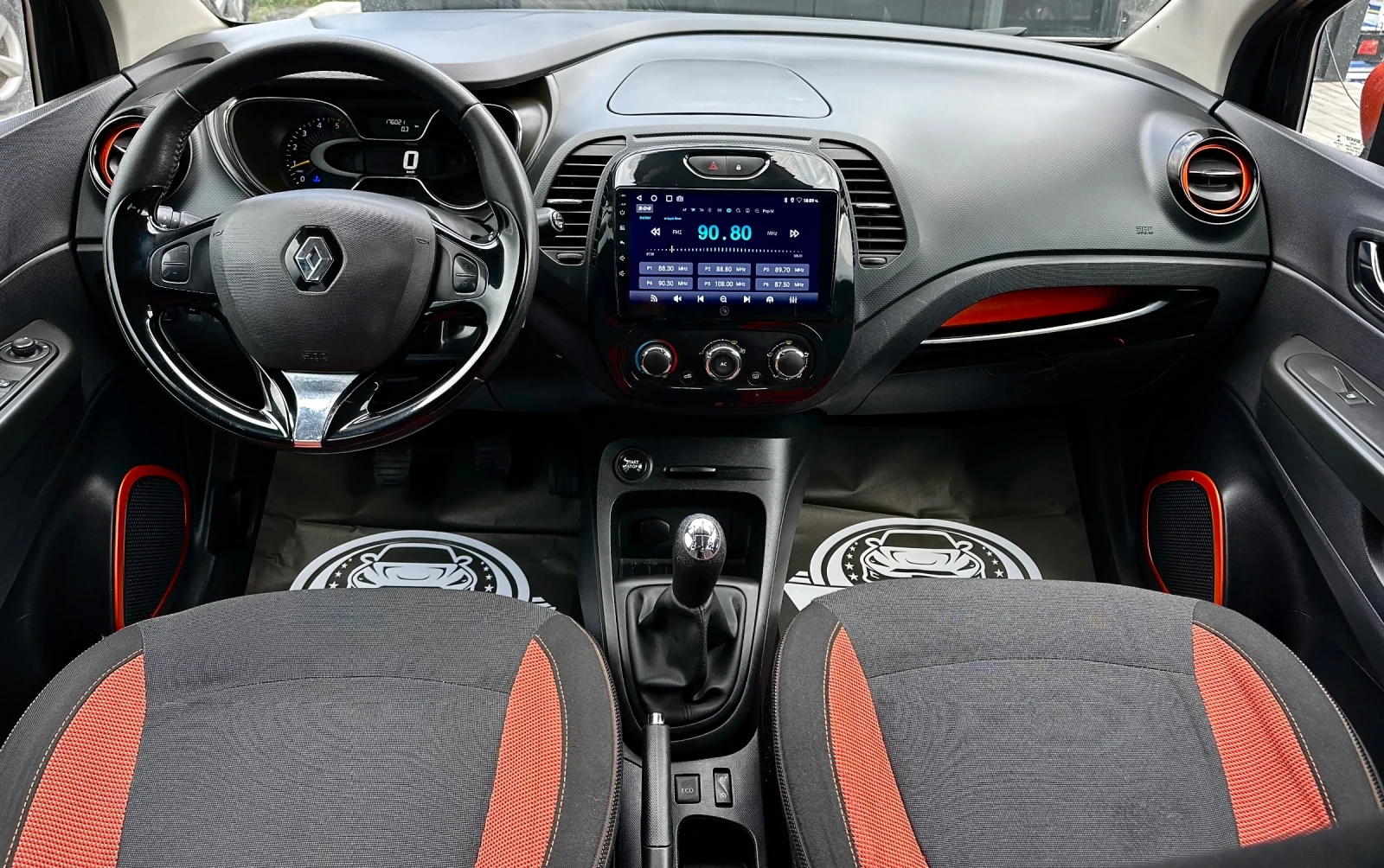 Renault Captur 1.5 DCI 90ks ANDROID / KAMERA / CAR PLAY , снимка 9 - Автомобили и джипове - 54046545