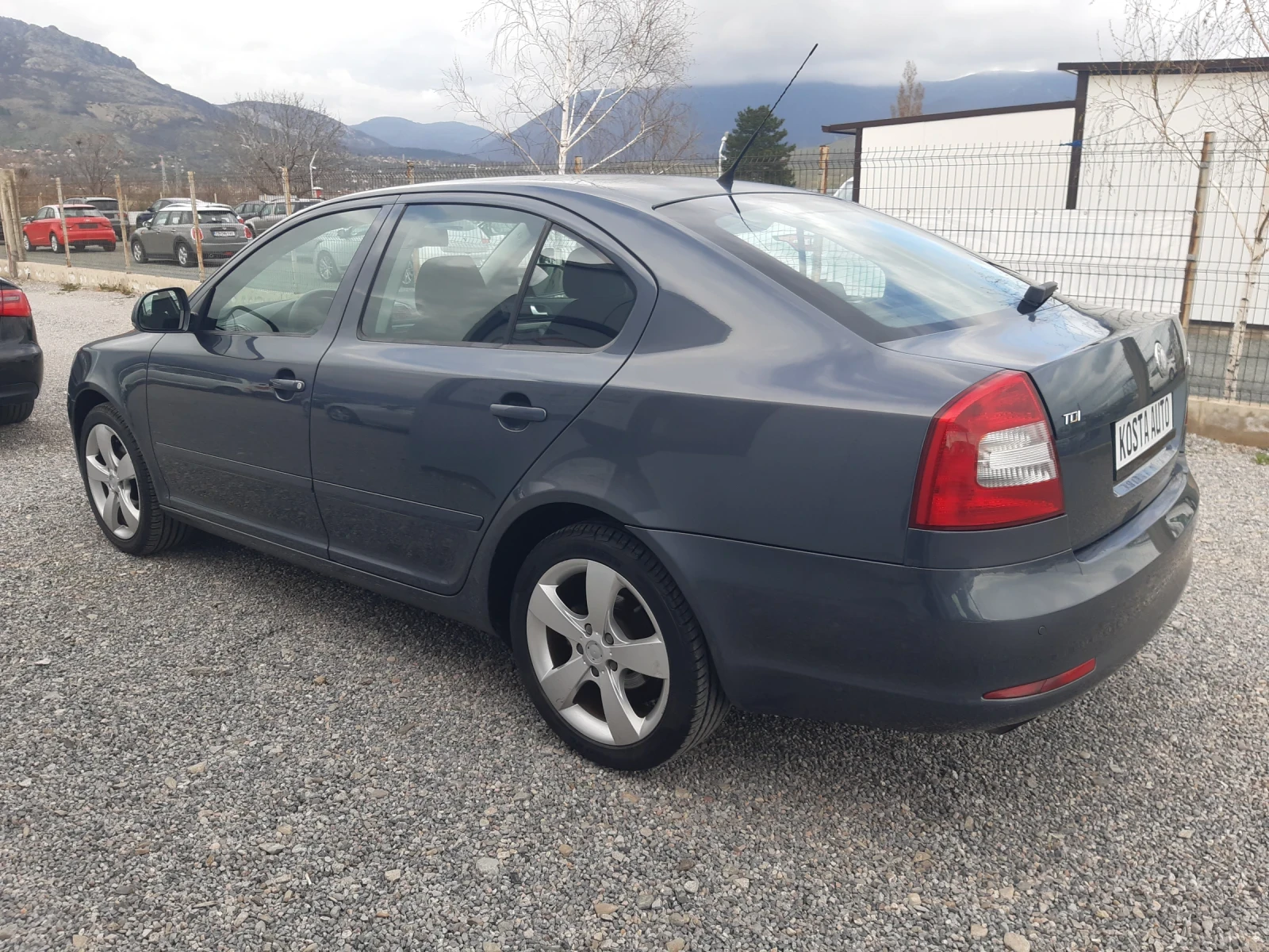 Skoda Octavia КАТО НОВА, снимка 7 - Автомобили и джипове - 54083901