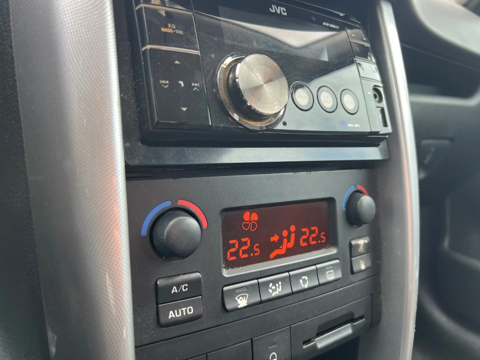 Peugeot 207 1.6 16v, снимка 16 - Автомобили и джипове - 54157205