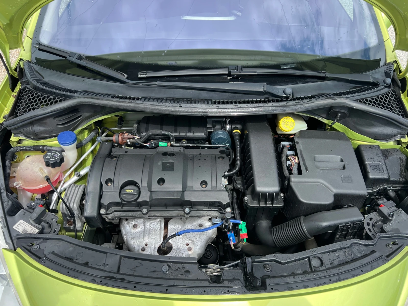 Peugeot 207 1.6 16v, снимка 13 - Автомобили и джипове - 54157205