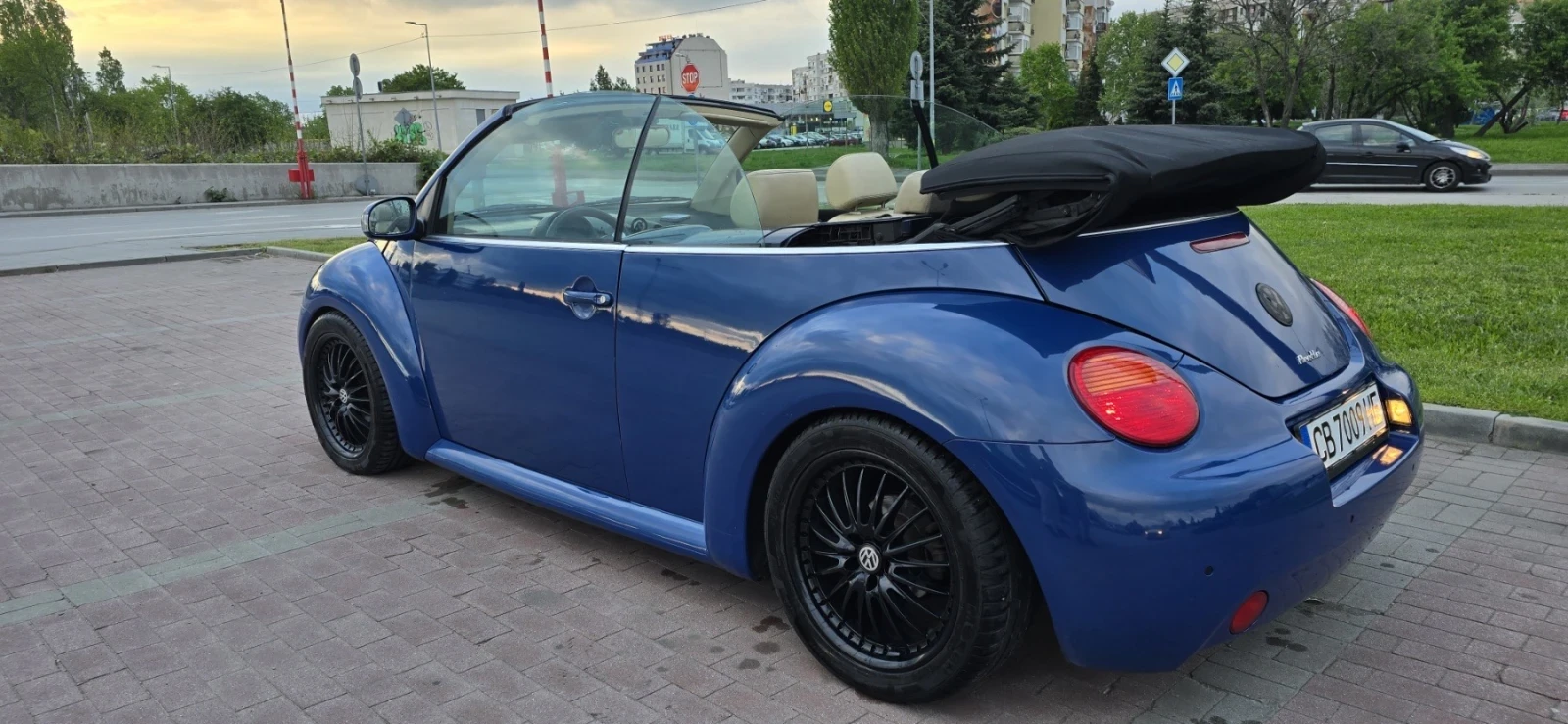 VW New beetle 2.0 газ автомат 🔝, снимка 4 - Автомобили и джипове - 54188186