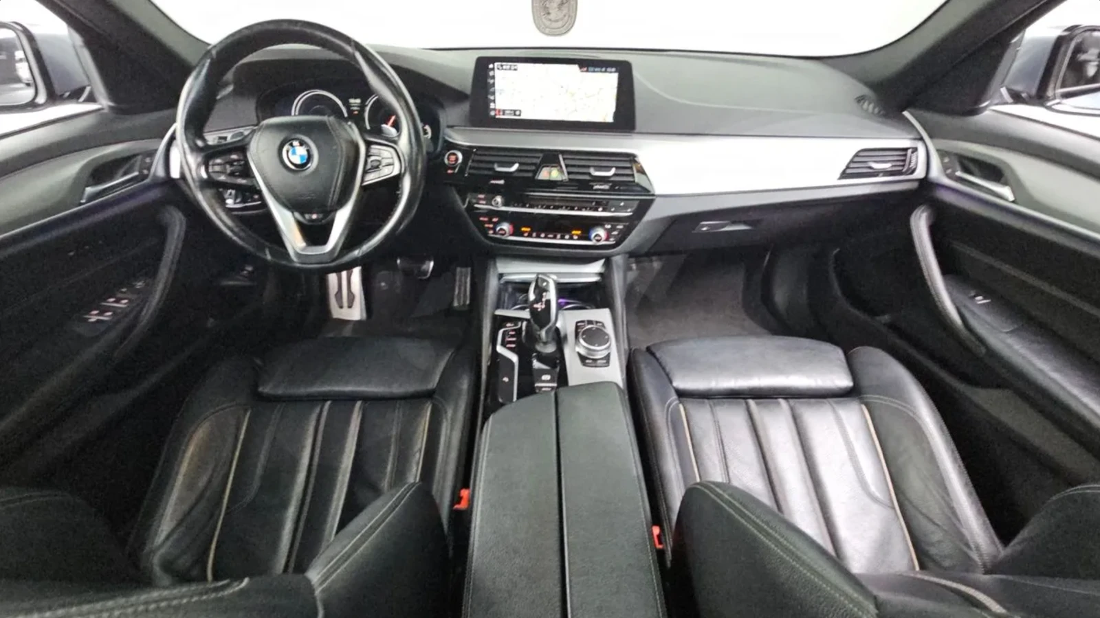 BMW 520 d M SPORT | HEAD-UP | ПОДГРЕВ | ПАНОРАМА, снимка 9 - Автомобили и джипове - 54621260
