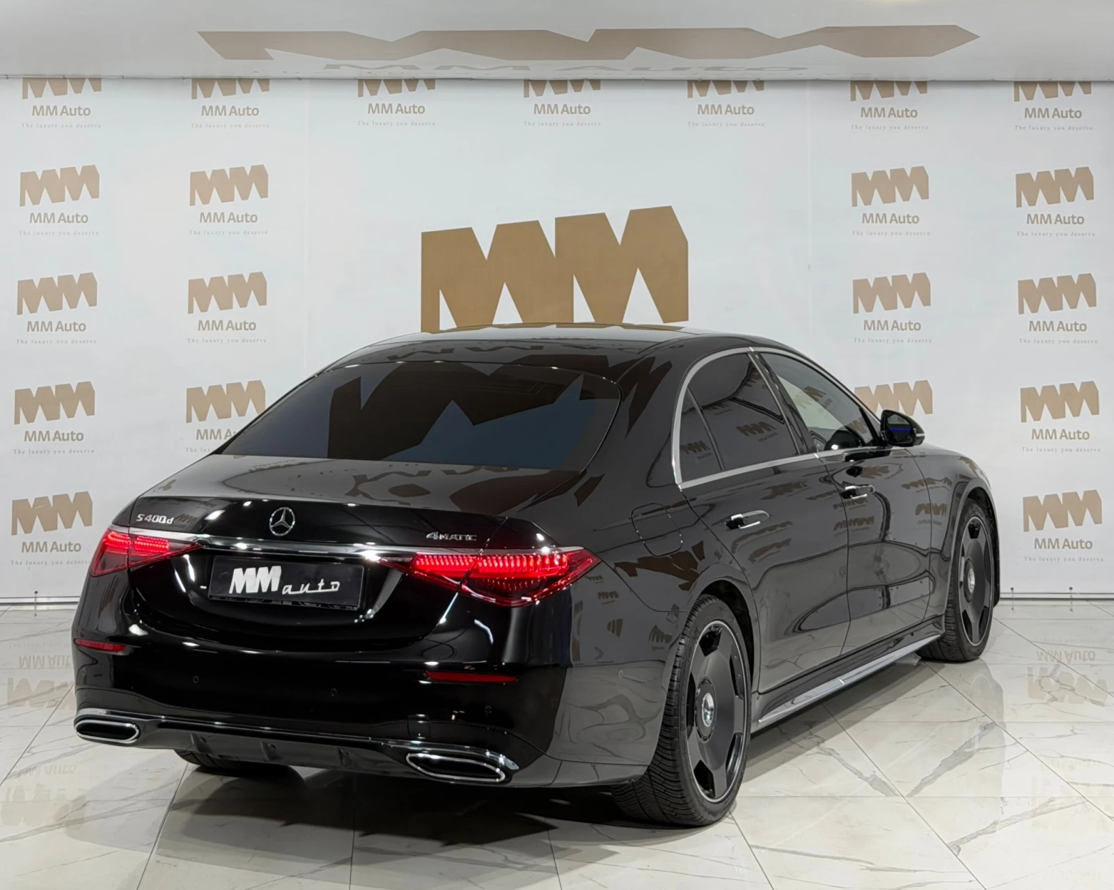 Mercedes-Benz S 400 d Long* 4M AMG* TV* Chauffeur* HuD* Pano, снимка 3 - Автомобили и джипове - 55055520