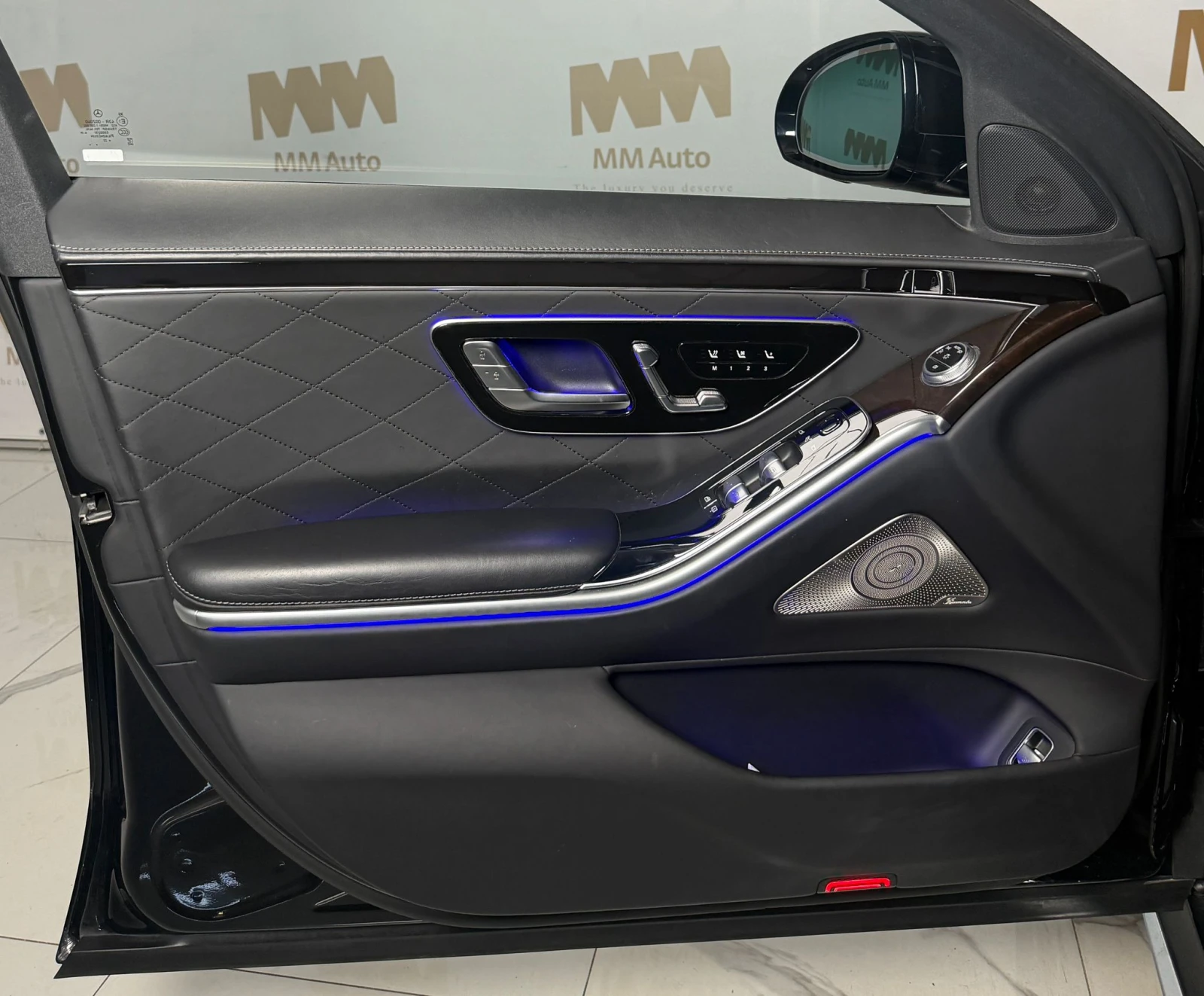 Mercedes-Benz S 400 d Long* 4M AMG* TV* Chauffeur* HuD* Pano, снимка 6 - Автомобили и джипове - 55055520