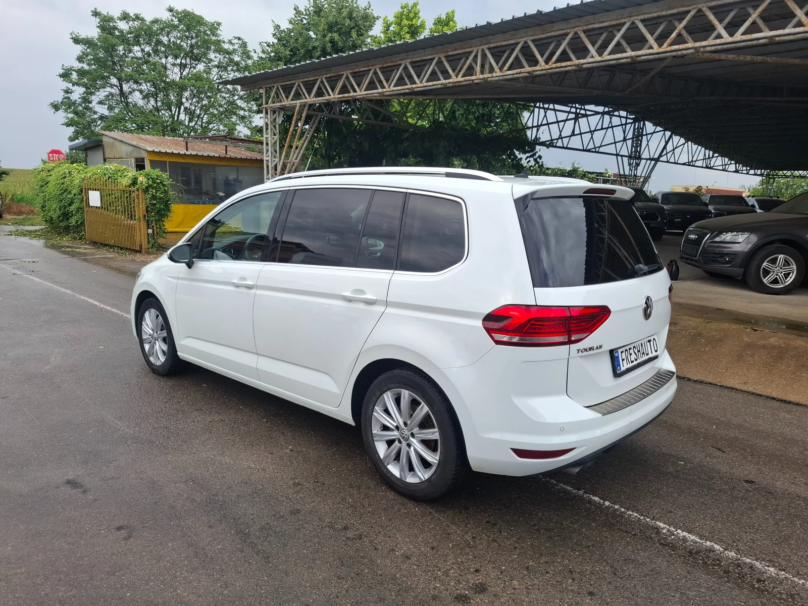 VW Touran 2.0tdi DSG Navi 150кс., снимка 4 - Автомобили и джипове - 55150986