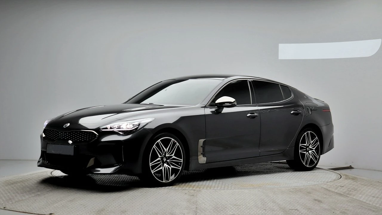 Kia Stinger 3.3* KEYLESS* ПОДГРЕВ ВОЛАН* ЕЛ. БАГАЖНИК* КРАЙНА , снимка 3 - Автомобили и джипове - 55336561