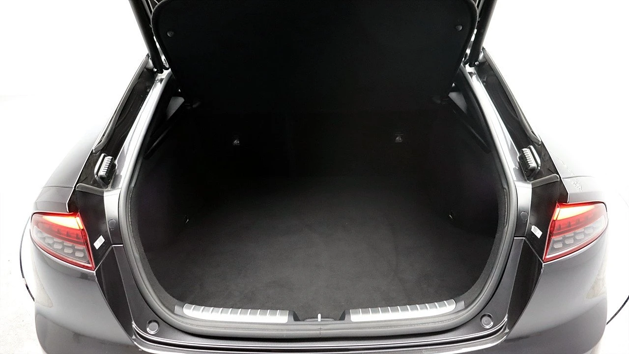 Kia Stinger 3.3* KEYLESS* ПОДГРЕВ ВОЛАН* ЕЛ. БАГАЖНИК* КРАЙНА , снимка 17 - Автомобили и джипове - 55336561