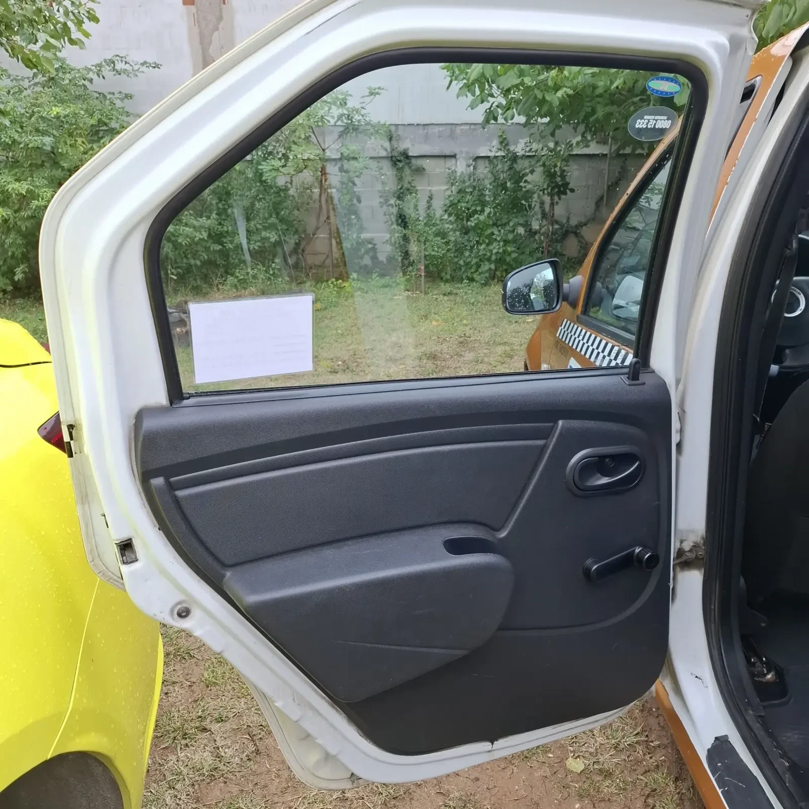 Dacia Logan, снимка 12 - Автомобили и джипове - 55503228