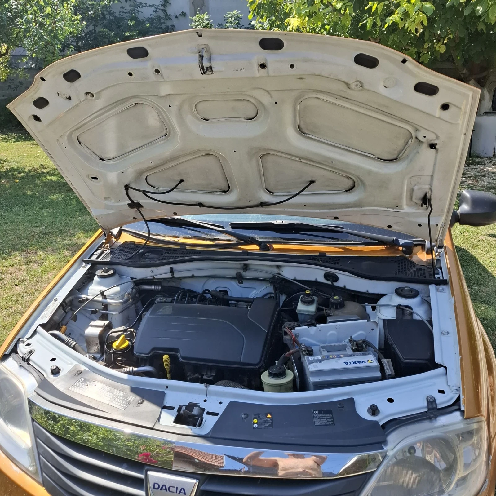 Dacia Logan, снимка 5 - Автомобили и джипове - 55503228